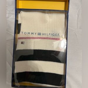 NWT- Tommy Hilfiger Elena Scarf- Black & White